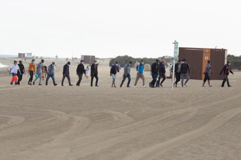 RESGATADOS 277 OCUPANTES DE 13 EMBARCAÇÕES A SUL DA GRAN CANÁRIA