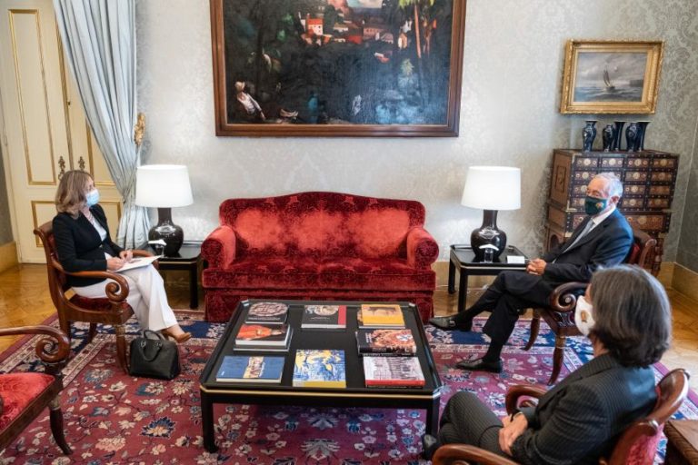 FARMÁCIAS ESPERAM VACINAR QUASE 400 MIL PESSOAS CONTRA A GRIPE ATÉ AO FINAL DA SEMANA