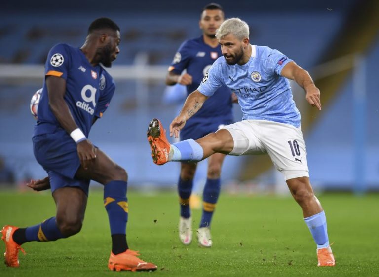 FC PORTO ESTREIA-SE COM DERROTA EM MANCHESTER