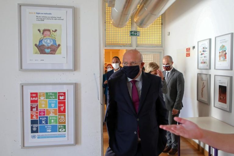 COVID-19: SANTOS SILVA REJEITA HIPÓTESE DE ENCERRAR FRONTEIRAS