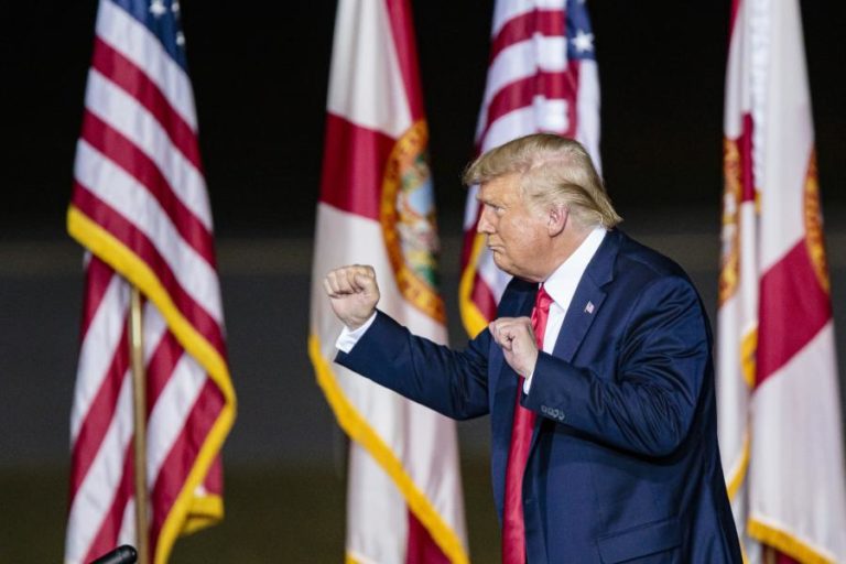 DONALD TRUMP VOTOU ANTECIPADAMENTE NA FLORIDA PARA ELEIÇÕES PRESIDENCIAIS