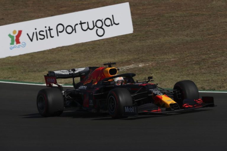 F1/PORTUGAL: HAMILTON NA ‘POLE’ À PROCURA DA 92.ª VITÓRIA