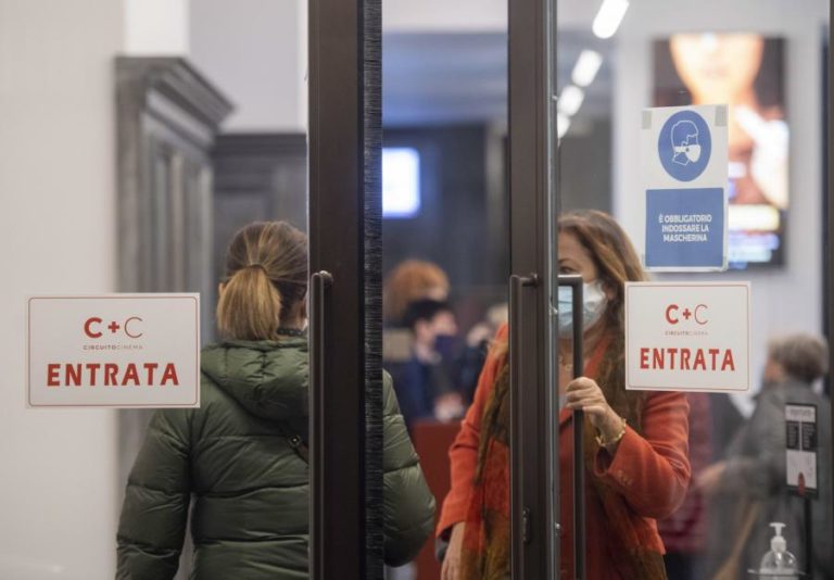 COVID-19: ITÁLIA REGISTA QUASE 25.000 CASOS E 205 MORTES NAS ÚLTIMAS 24 HORAS