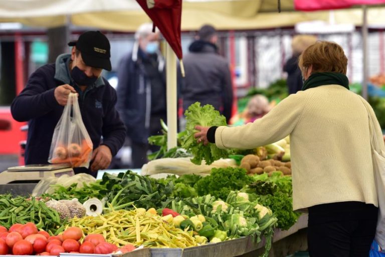 ECONOMIAS DA ZONA EURO E UE COM SUBIDAS RECORDE EM CADEIA NO 3.º TRIMESTRE