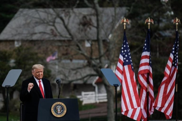 EUA/ELEIÇÕES: TRUMP PROMETE “VACINAS FANTÁSTICAS” E ATACA BIDEN