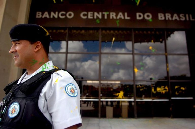 BRASIL RECEBEU 1,3 MIL MILHÕES DE EUROS EM INVESTIMENTO ESTRANGEIRO EM SETEMBRO