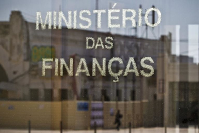 OE2020: DÉFICE PIORA ATÉ OUTUBRO E ATINGE 7.198 ME