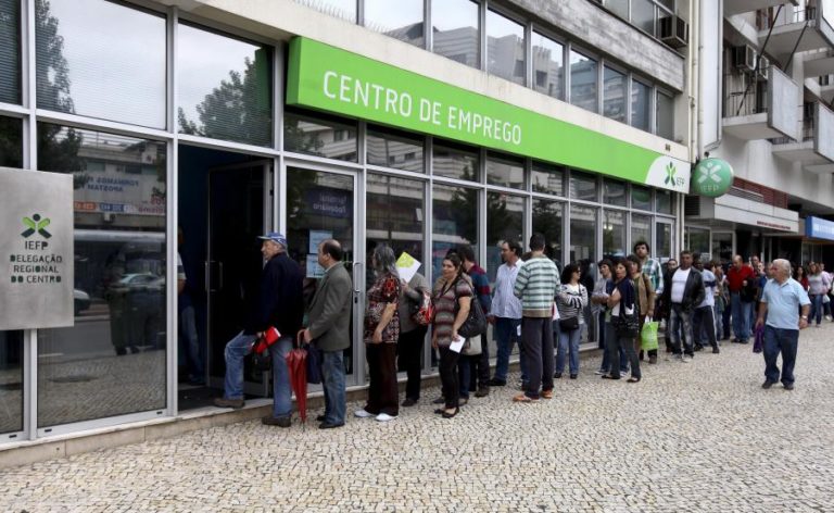 BRUXELAS MELHORA PREVISÃO E VÊ DESEMPREGO NACIONAL NOS 8,0% ESTE ANO