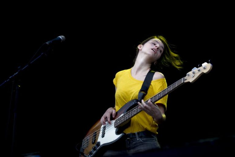 CLÁUDIA GUERREIRO E FILHO DA MÃE CONTAM HISTÓRIA SURREALISTA COM PROJETO A AZENHA