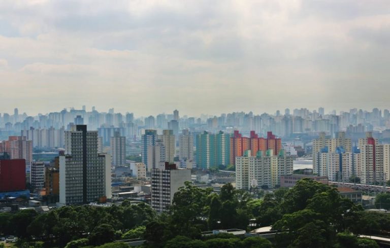COVID-19: ESTADO BRASILEIRO DE SÃO PAULO ENDURECE RESTRIÇÕES APÓS ALTA DE CASOS NA PANDEMIA