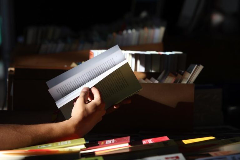 GRUPO PENGUIN RANDOM HOUSE COMPRA EDITORA SIMON & SCHUSTER