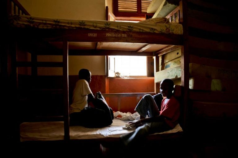 GOVERNO GUINEENSE EM DIÁLOGO COM MESTRES CORÂNICOS PARA ENCONTRAR SOLUÇÃO PARA CRIANÇAS TALIBÉS