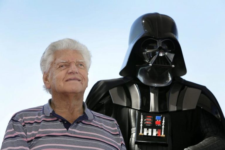 ATOR DAVID PROWSE QUE DEU VIDA A DARTH VADER DA “GUERRA DAS ESTRELAS” MORRE AOS 85 ANOS