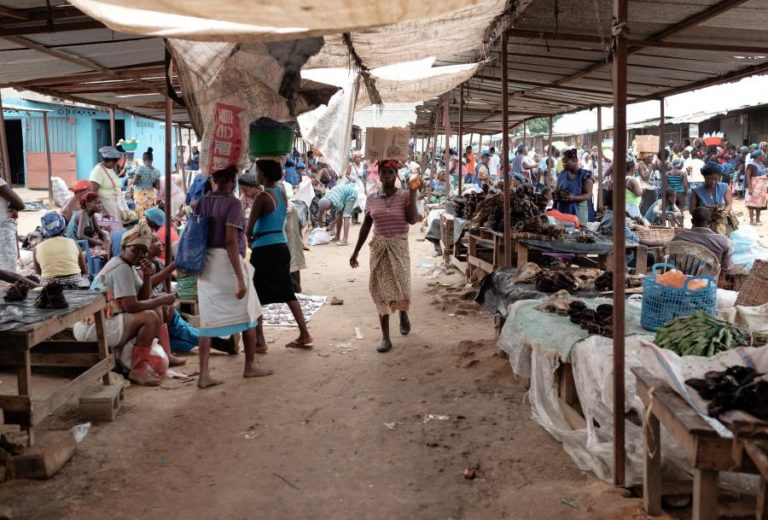 COVID-19: CONSUMO DAS FAMÍLIAS ANGOLANAS RECUPERA E SOBE 1,7% EM 2021 – FITCH