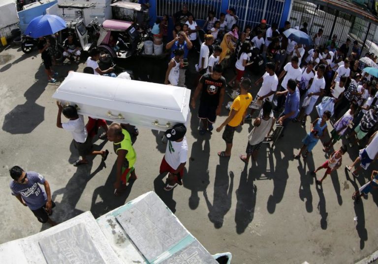 COVID-19: MAIS DE 1,42 MILHÕES DE MORTOS NO MUNDO DESDE INÍCIO DA PANDEMIA