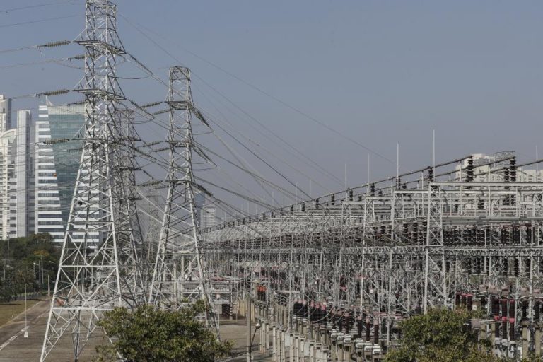 NOVA QUEDA NO FORNECIMENTO DE ENERGIA ELÉTRICA GERA REVOLTA NO NORTE DO BRASIL