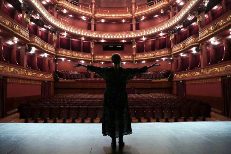 ADUFEIRAS DE MONSANTO ATUAM EM ESPETÁCULO NO TEATRO NACIONAL SÃO JOÃO