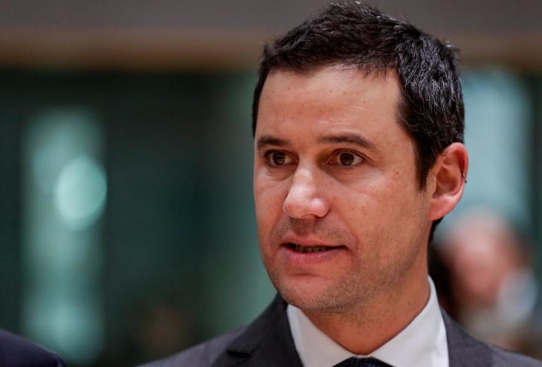 GALAMBA PONDERA APRESENTAR QUEIXA-CRIME NO CASO DO HIDROGÉNIO