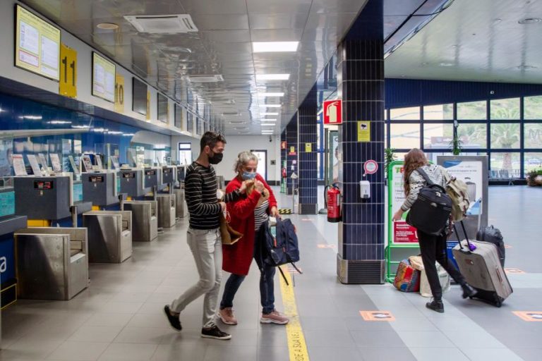 COVID-19: TESTE NEGATIVO OBRIGATÓRIO PARA EMBARQUE PARA OS AÇORES EM VIGOR A PARTIR DE SEXTA-FEIRA