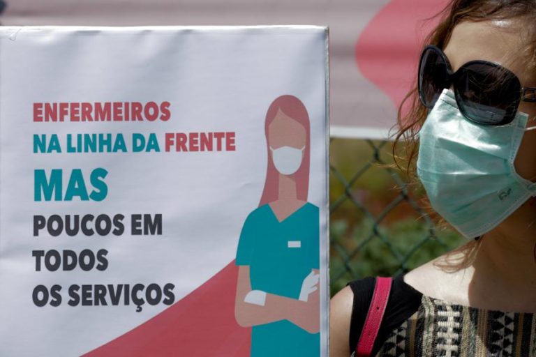 ENFERMEIROS INICIAM HOJE GREVE DE CINCO DIAS