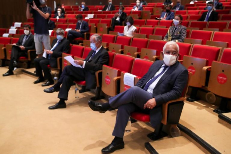 COVID-19: REUNIÕES ENTRE ESPECIALISTAS E POLÍTICOS RETOMADAS HOJE NO INFARMED