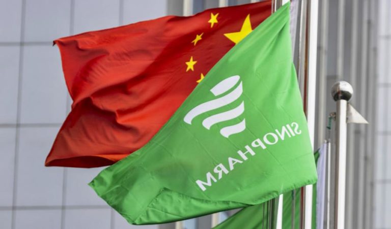 COVID-19: QUASE UM MILHÃO DE PESSOAS FORAM VACINADAS NA CHINA