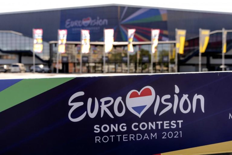 CONCORRENTES DA EUROVISÃO GRAVAM ATUAÇÕES PARA GARANTIR QUE HÁ CONCURSO EM 2021