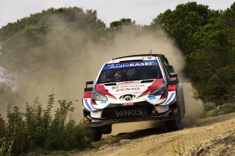 SÉBASTIEN OGIER ADIA REFORMA E RENOVA POR UM ANO COM A TOYOTA
