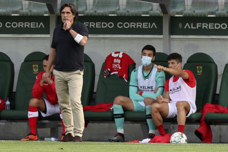 TREINADOR DO SANTA CLARA DIZ QUE FC PORTO PODE FICAR EM POSIÇÃO “INCÓMODA”