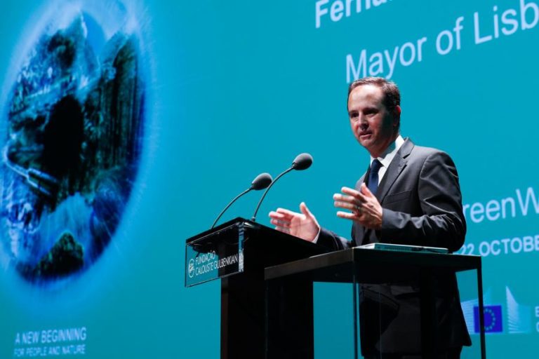 COVID-19: PRESIDENTE DA CÂMARA DE LISBOA ADMITE “PERÍODOS DE MAIOR CONFINAMENTO” E APOIA MEDIDA