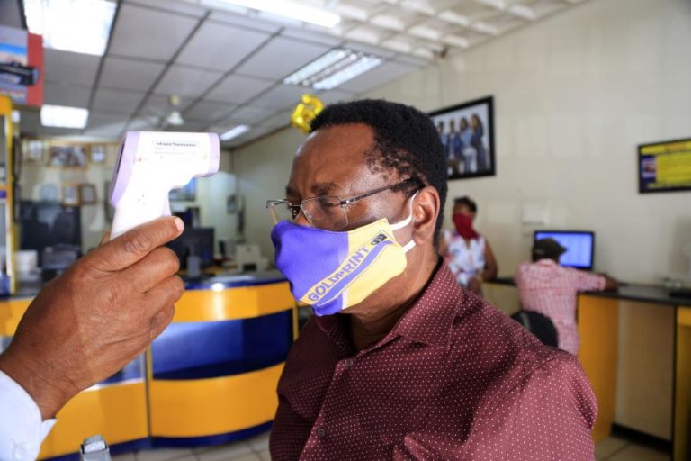 COVID-19: NÚMERO DE MORTES E DE INFEÇÕES VOLTA A SUBIR EM ÁFRICA