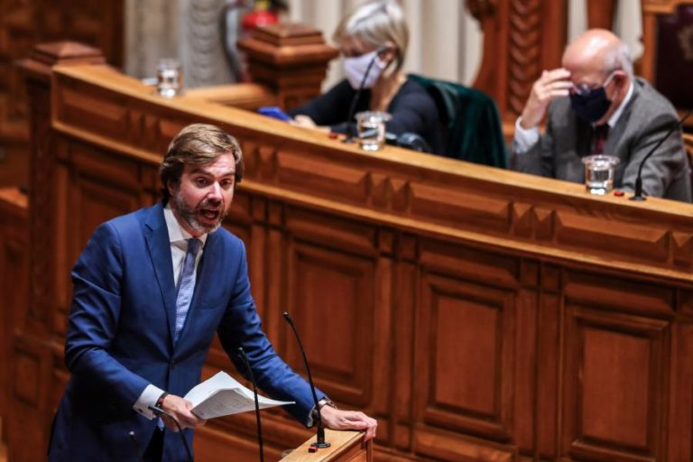 OE2021: CDS CONSIDERA PROPOSTA UMA “MANTA DE RETALHOS” E REITERA VOTO CONTRA