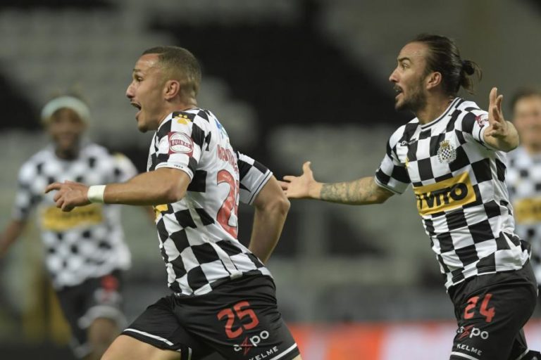 BOAVISTA IMPÕE PRIMEIRA DERROTA AO BENFICA E DEIXA SPORTING NA LIDERANÇA DA I LIGA