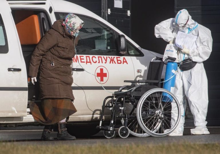 COVID-19: RÚSSIA REGISTA NOVO MÁXIMO COM 21.798 NOVOS CASOS NAS ÚLTIMAS 24 HORAS