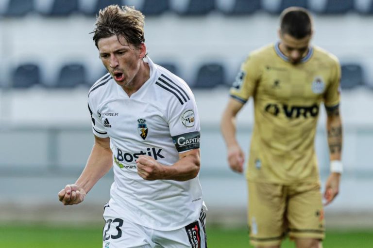 FARENSE BATE BOAVISTA E VENCE NA I LIGA MAIS DE 18 ANOS DEPOIS