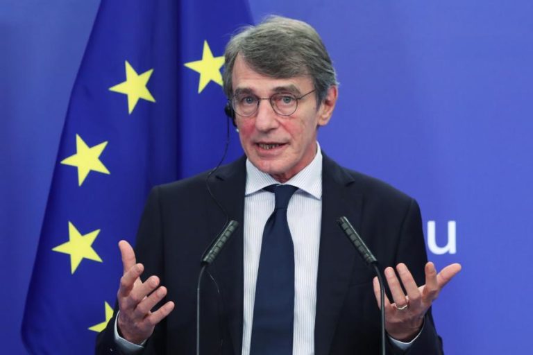 PRESIDENTE DO PE DIZ QUE UE SÓ SERÁ CREDÍVEL SE RESPONDER AO DESAFIO MIGRATÓRIO