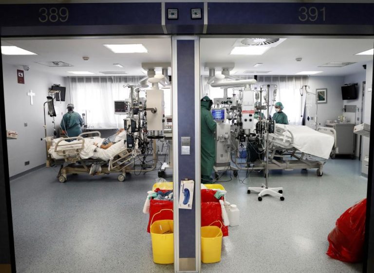 COVID-19: NÚMERO DE INFEÇÕES NO MUNDO ULTRAPASSOU OS 55 MILHÕES