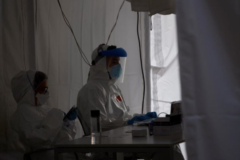 COVID-19: ESPANHA TEM 16.233 NOVOS CASOS E 252 ÓBITOS MAS INCIDÊNCIA BAIXA