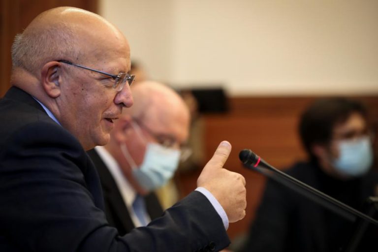 MNE DIZ QUE BLOQUEIO PROLONGADO NA UE SERÁ “FRATURA EXPOSTA” DE “CONSEQUÊNCIAS GRAVÍSSIMAS”