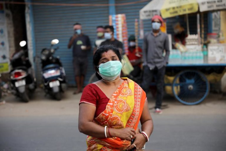 COVID-19: ÍNDIA ULTRAPASSA NOVE MILHÕES DE CASOS DO NOVO CORONAVÍRUS