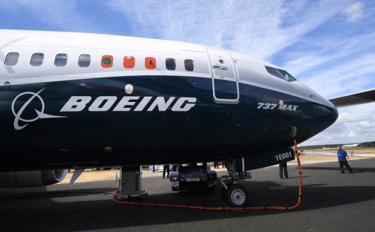 BOEING SOBE EM WALL STREET APÓS AUTORIZAÇÃO PARA O 737 MAX VOLTAR A VOAR