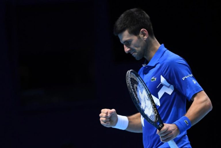 DJOKOVIC DERROTA ZVEREV E MARCA ENCONTRO COM THIEM NAS ‘MEIAS’ DAS ATP FINALS