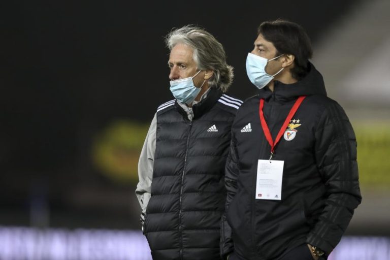 LE: JORGE JESUS PROMETE BENFICA “FORTE” NA VISITA AO RANGERS