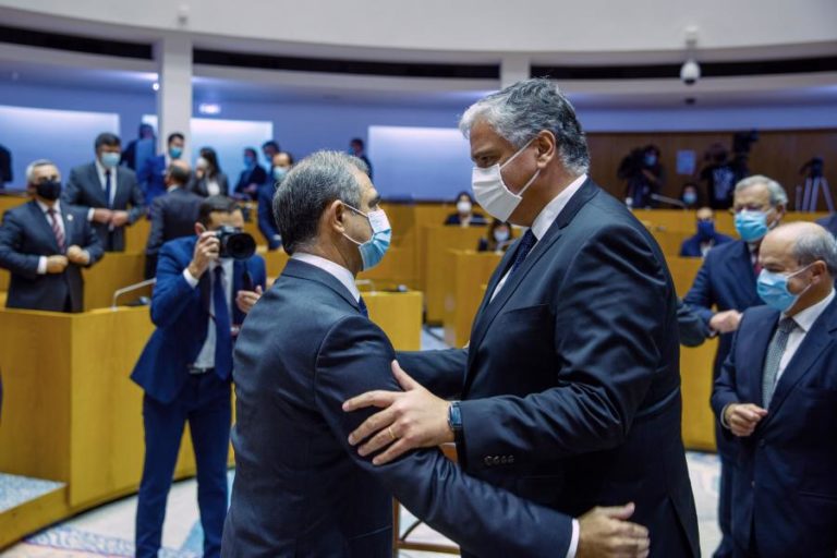 AÇORES/GOVERNO: VASCO CORDEIRO DESEJA SUCESSOS AO EXECUTIVO E DIZ QUE FICARÁ NO PARLAMENTO