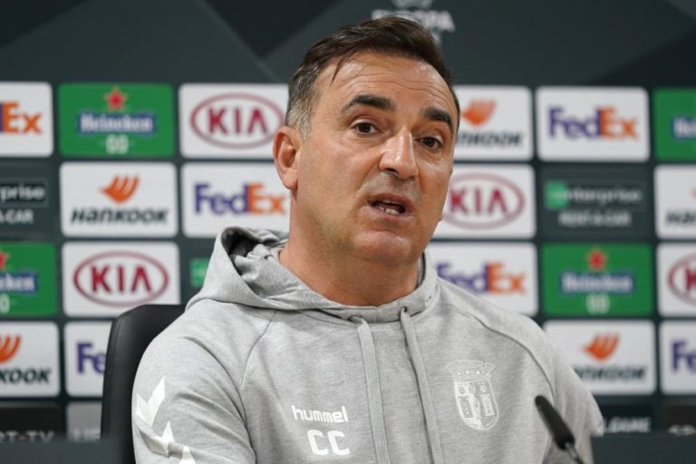 SPORTING DE BRAGA ACREDITA QUE PODE VENCER LEICESTER, DIZ CARLOS CARVALHAL