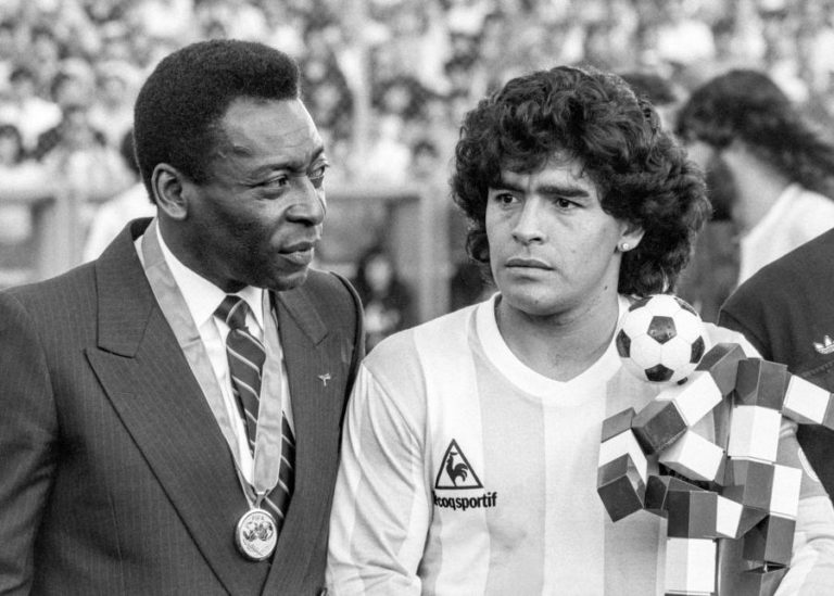 ÓBITO/MARADONA: PELÉ ESPERA JOGAR À BOLA COM A LENDA ARGENTINA NO CÉU