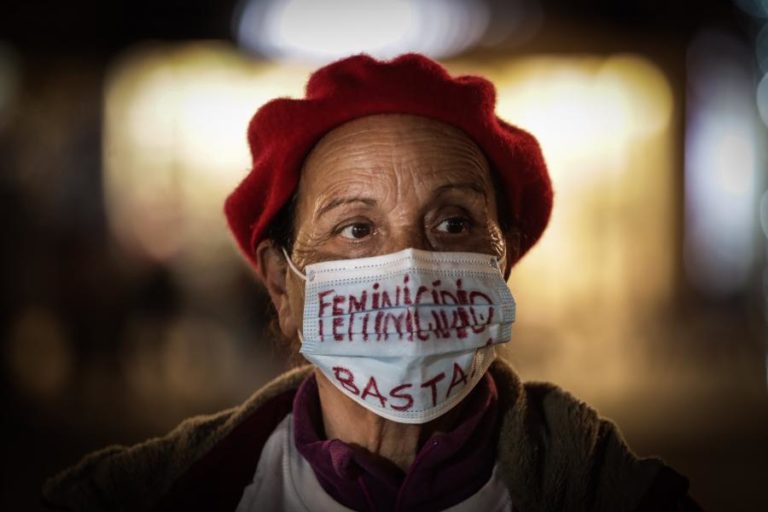 NO ROSSIO LEMBRARAM-SE AS MULHERES VÍTIMAS DE VIOLÊNCIA E OS CRIMES QUE A PANDEMIA OCULTA