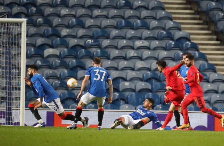 LE: BENFICA RECUPERA DE 2-0 E EMPATA EM CASA DO RANGERS