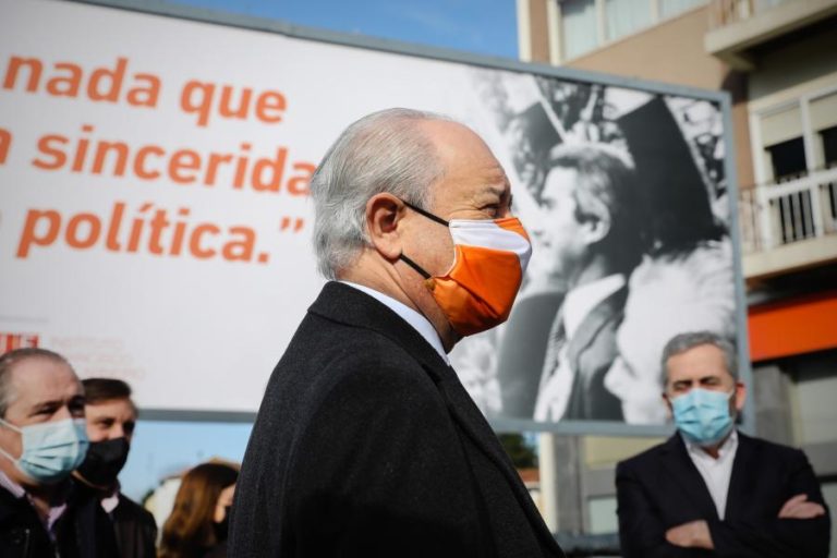 COVID-19: RIO PREVÊ PLANO DE VACINAÇÃO POLÉMICO MAS CONFIA QUE SERÁ CONCLUÍDO “A TEMPO E HORAS”