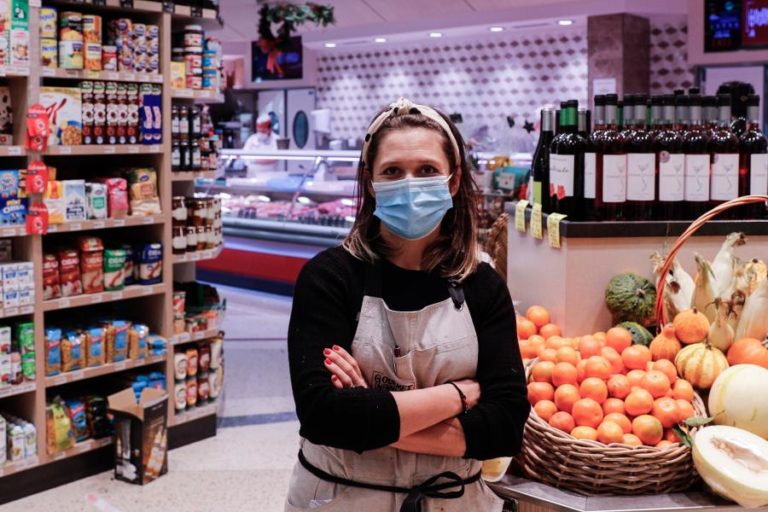 COVID-19: ‘TAKE-AWAY’ E INTERNET AJUDAM A MINIMIZAR A CRISE EM LOURES